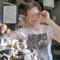 Robert2250