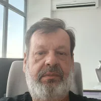 István, 61 éves Budapesti társkereső
