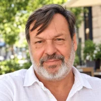 István
