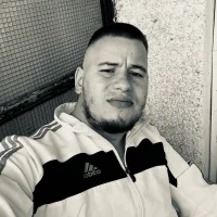 Roland, 27 éves férfi társkereső, B.-A.-Z.
