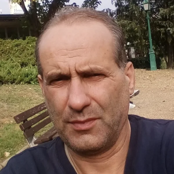 András