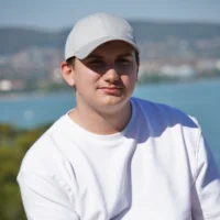 Ákos