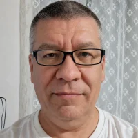 László