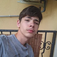 Mate@12#, 17 éves Budapesti társkereső
