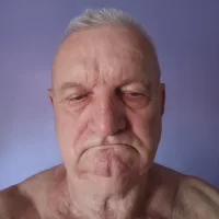 László