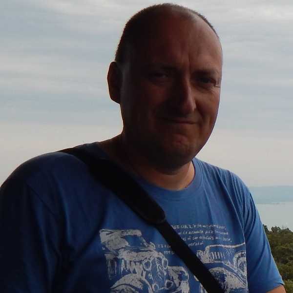 zoli76