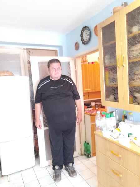 András