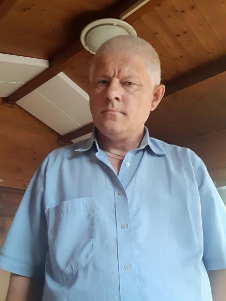 László