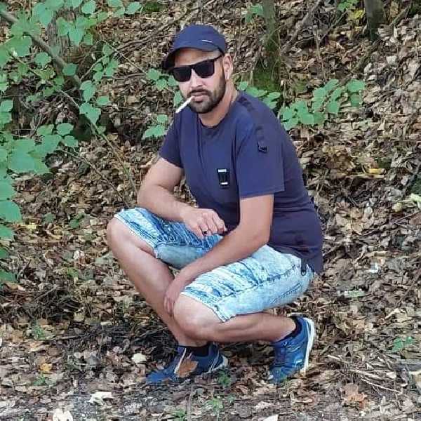 Milán