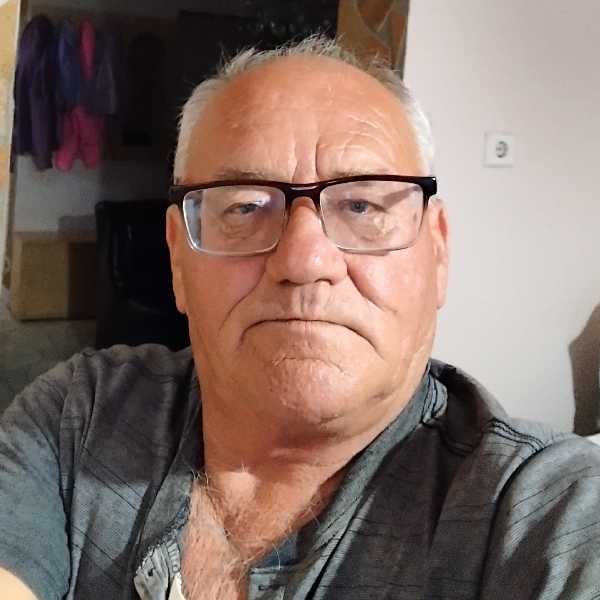 János