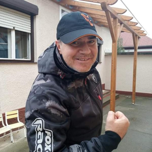 András