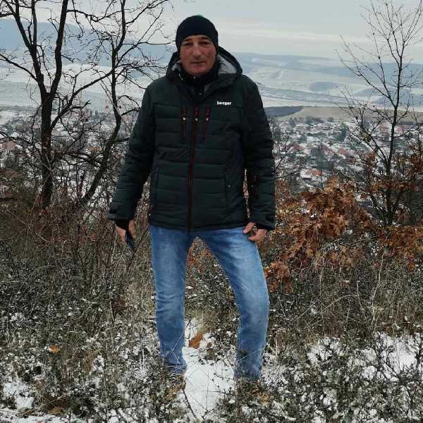 Péter