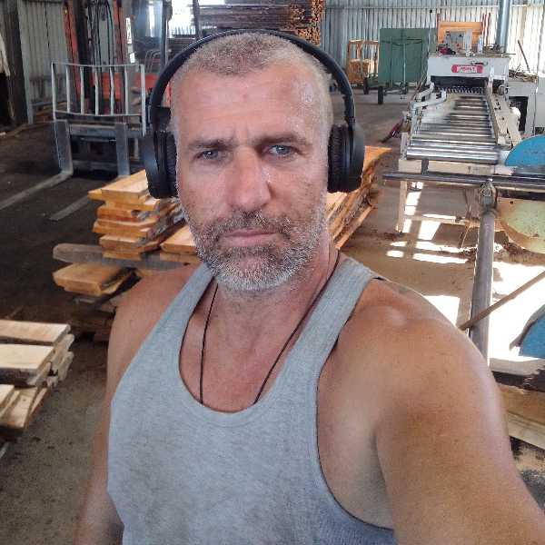 István