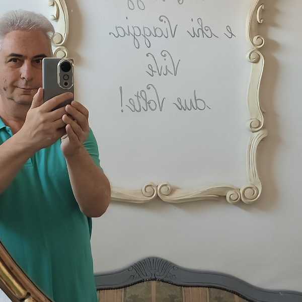 André