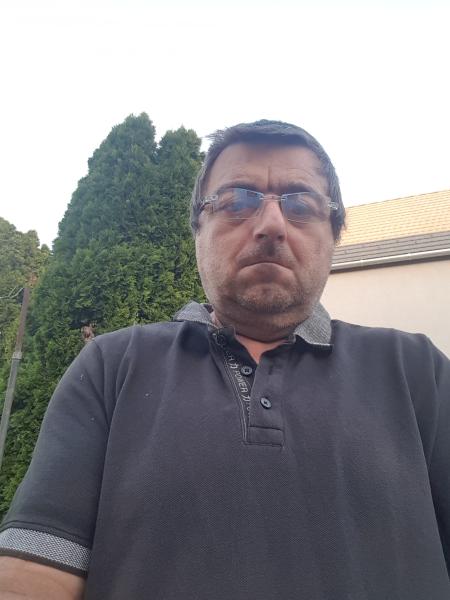 János