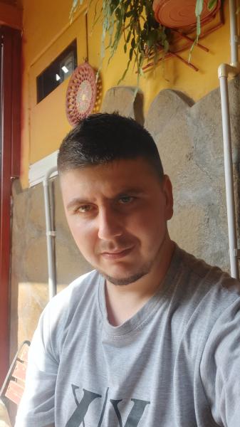 László