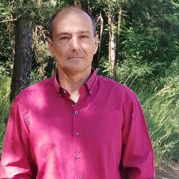Béla29