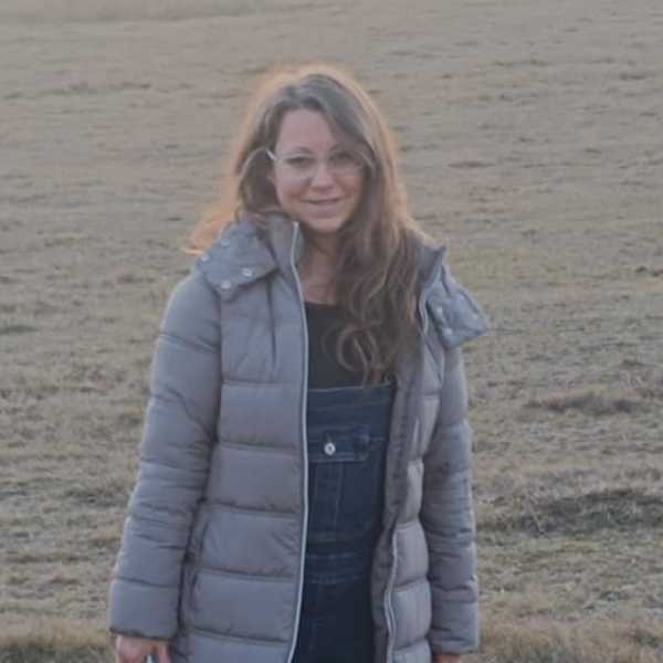 Éva