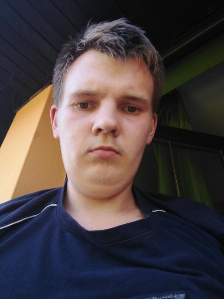 Levente2003