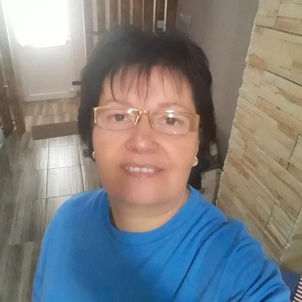Eszti
