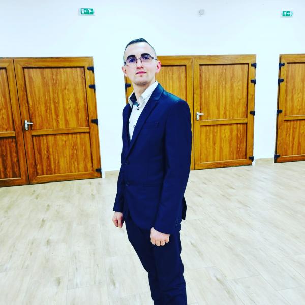 Tamás