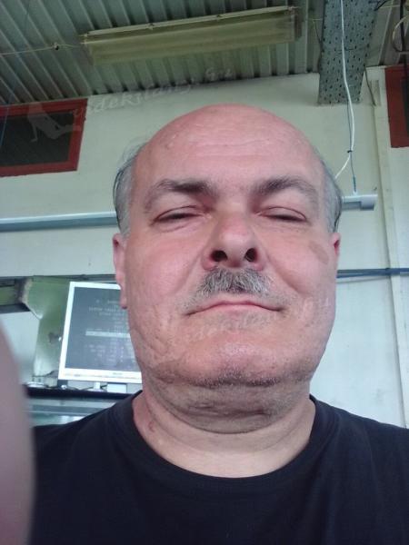 István 52