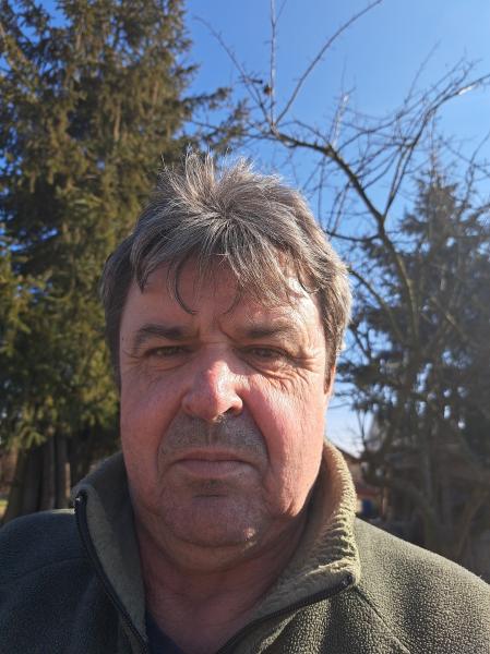 László