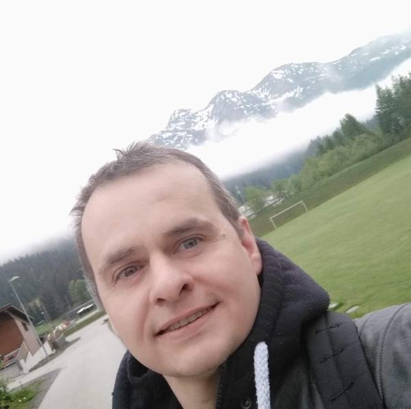 Tamás