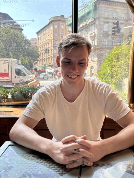 Péter