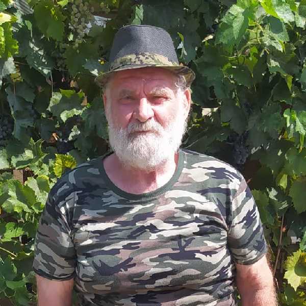 Károly