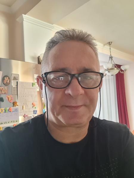 András