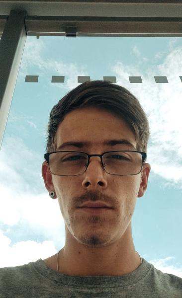 Péter
