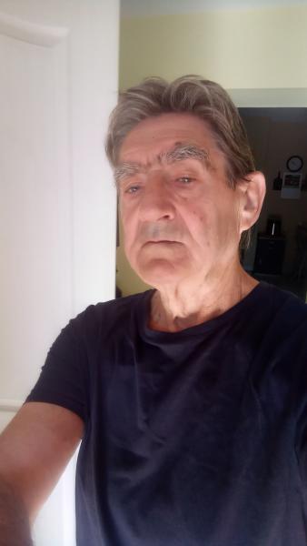 András