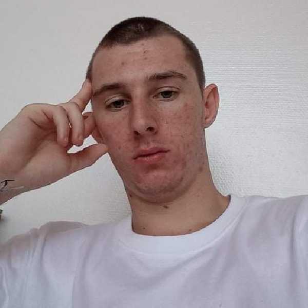 Ádám20
