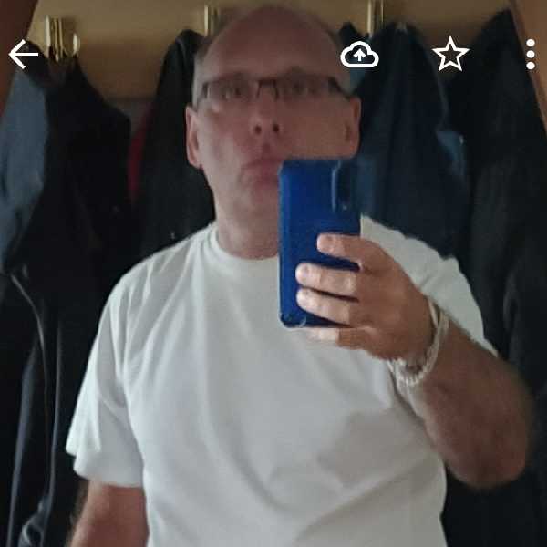 Ki szeret Téged