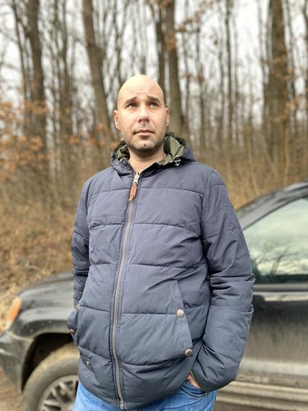 András