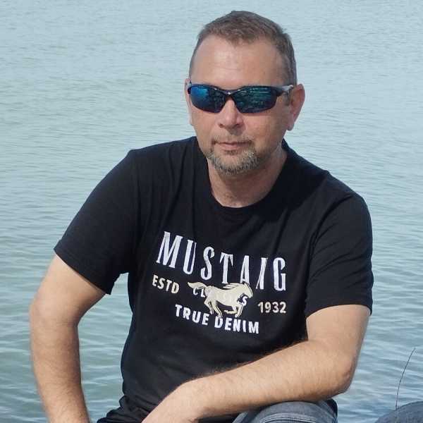 János