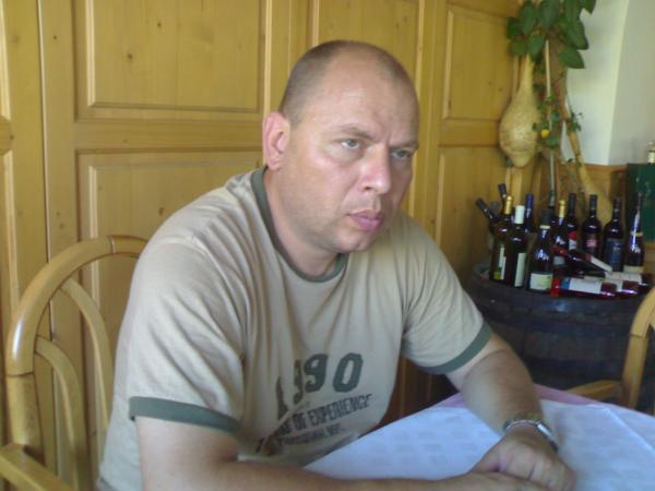 András